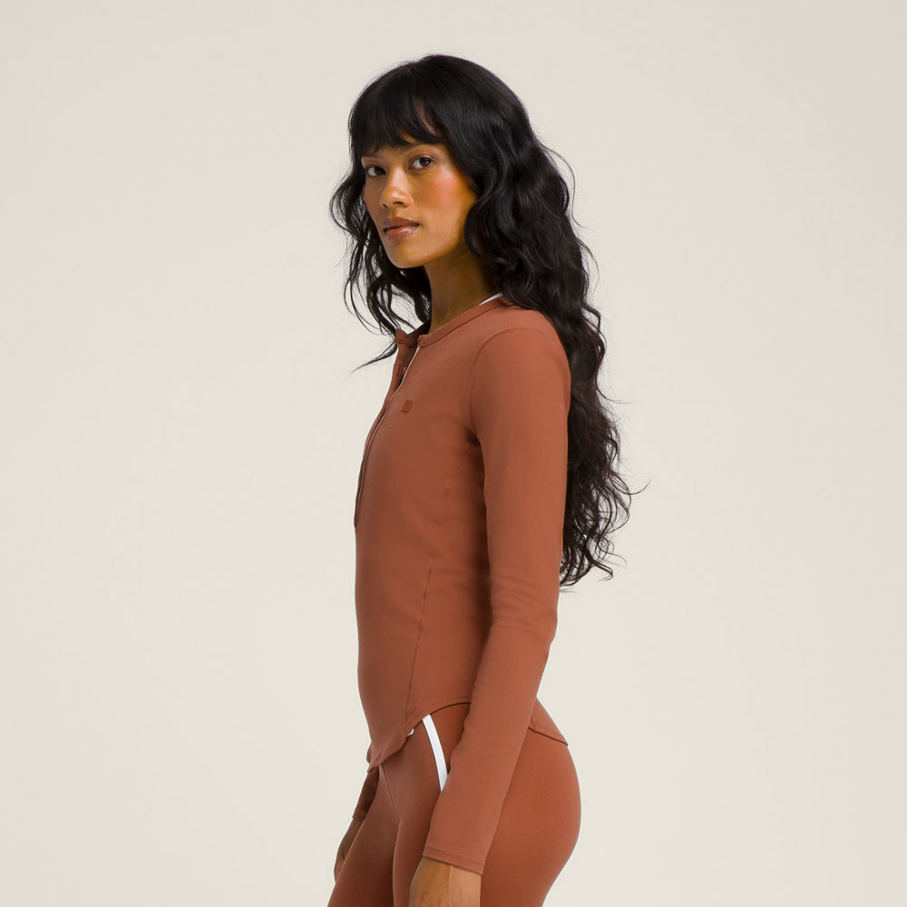 Wilson Linden Henley 女款 服飾 亨利領上衣 咖啡色/沙色