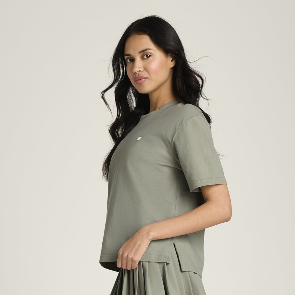 Wilson-女款-服飾-上衣-短袖T恤-綠色