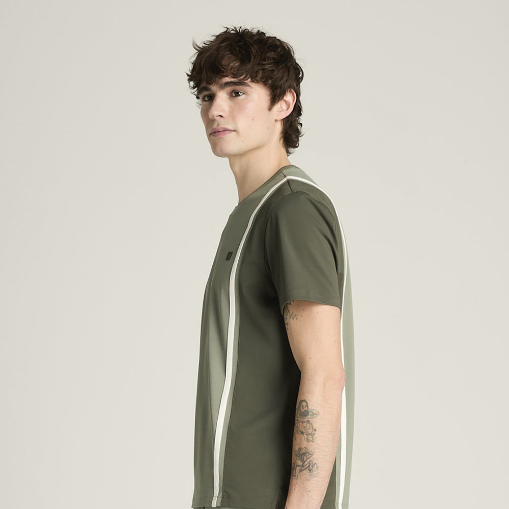 Wilson-男款-服飾-上衣-短袖T恤-綠色