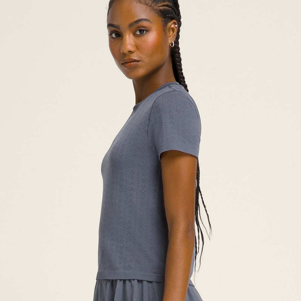 Wilson-女款-服飾-上衣-短袖T恤-暮藍色